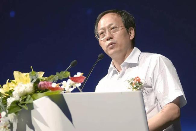 国家体育总局局长苟仲文