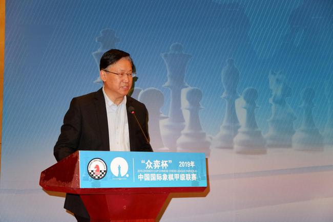 国家体育总局棋牌运动管理中心副主任、世界国际象棋联合会副主席、中国国际象棋主席、中国国际象棋国家队总教练 叶江川