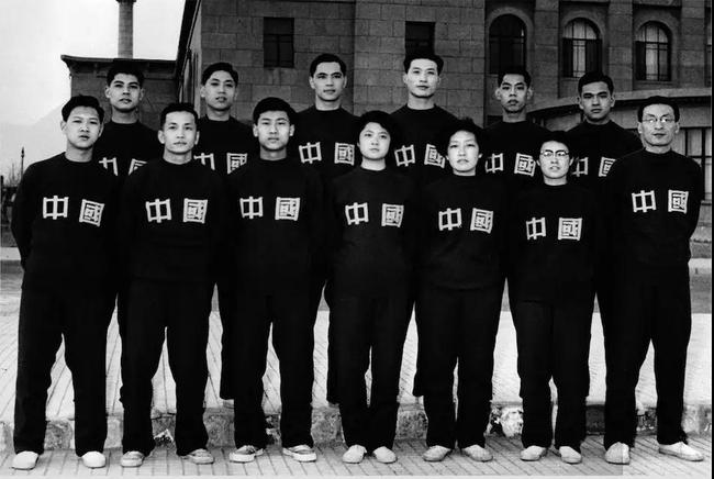1956年参加23届世乒赛队员