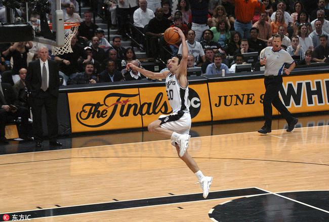 跟詹姆斯同级季后赛唯二的大神!如今要退役了
