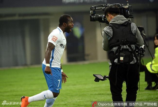 阿奇姆彭：全队都表现出赢球欲望 只和自己竞争