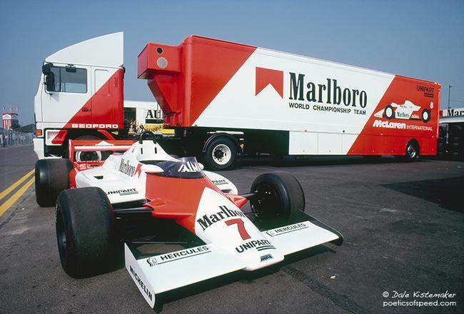 迈凯伦与万宝路的合作，催生了F1历史上一款经典涂装
