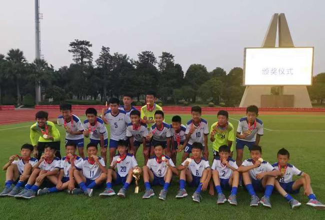 鲁能足校U13红队勇夺2019赛季青超联赛U13组冠军
