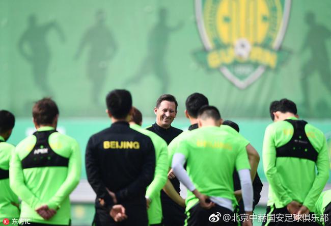 施密特:新援想获得机会还得更努力 最好面貌迎德比