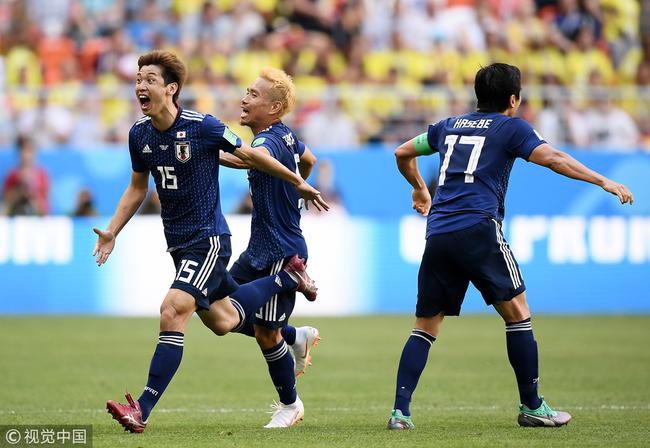 大迫勇也庆祝进球
