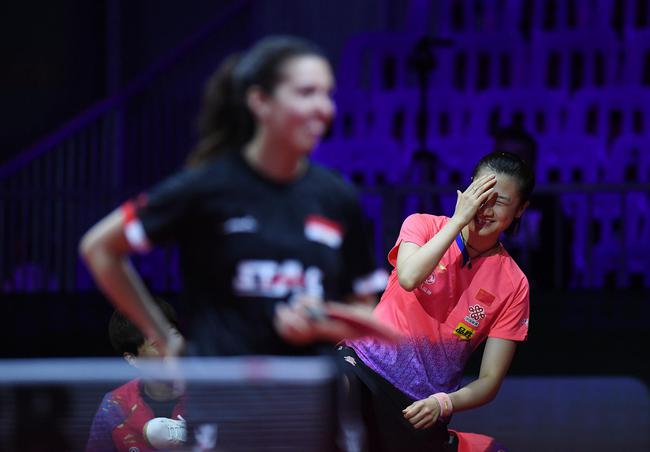 没穿裙子热身的丁宁