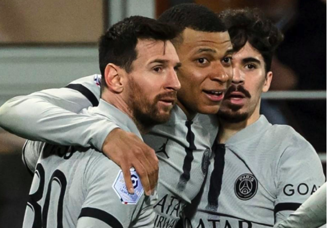 梅西助攻姆巴佩绝杀 巴黎客场2-1险胜布雷斯特