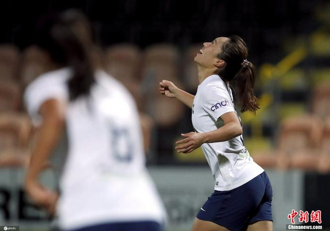 热刺女足主帅盛赞唐佳丽 唐佳丽：这只是开始