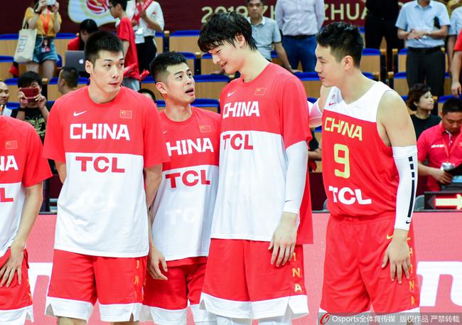 外媒公布中国男篮12人名单