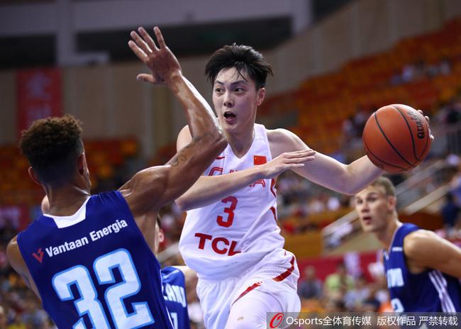 粤媒:没有易建联的广东帮靠四人撑起男篮蓝队