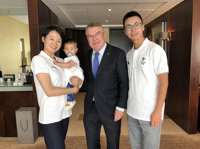 巴赫和吴静钰夫妇