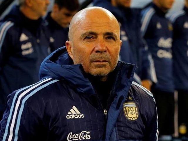 曝阿足协200万美金解雇桑保利 秘鲁主帅或接手