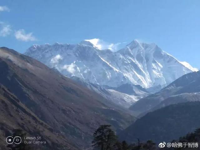 海拔4350米，此次之行第一次看到了珠穆朗玛峰，巍峨，神圣。