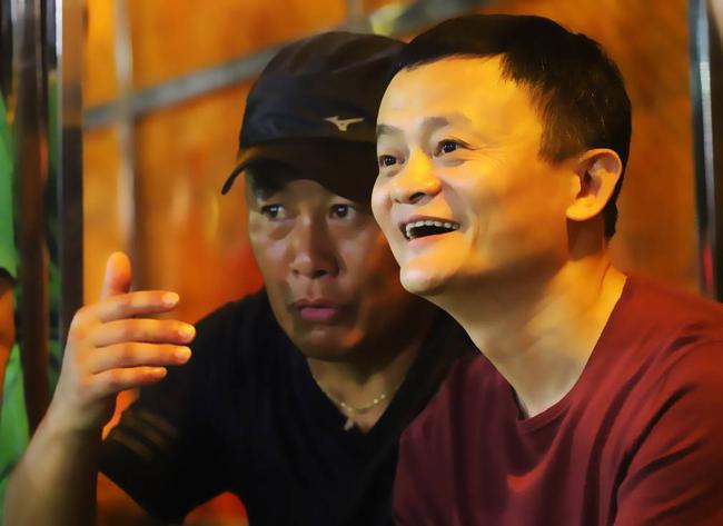 是什么一场比赛,让首富殷切关注