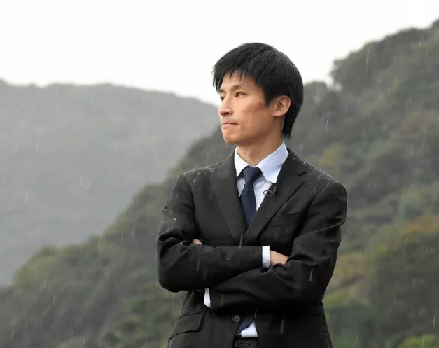 获胜的张栩新名人