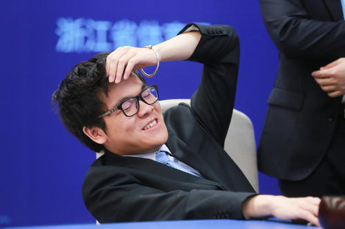 如果当年在乌镇与AlphaGo的第二局,柯洁也能遇到这样一步“自杀”妙手的话,或许……