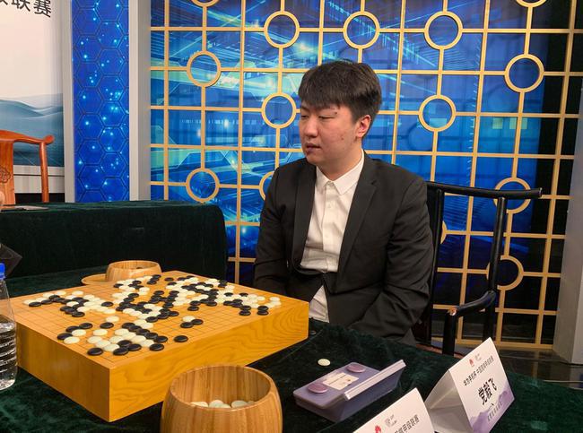 党毅飞胜丁浩