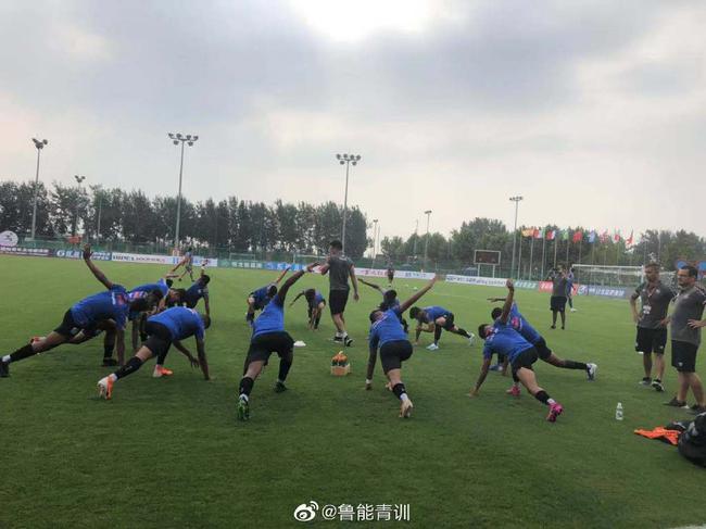 河北华夏幸福1-10巴西桑托斯