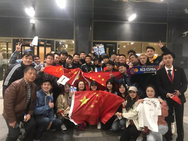 武磊远征莫斯科,与中国球迷