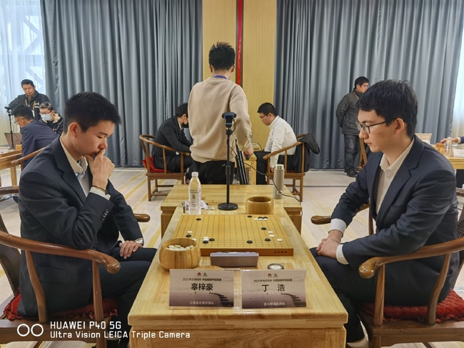 辜梓豪负丁浩
