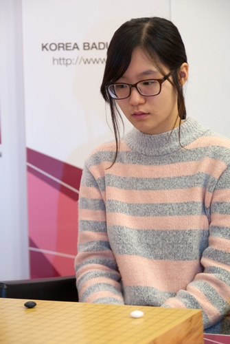 吴侑珍2015年获得韩国女子围棋联赛的mvp,第16,17届女子名人战决赛皆