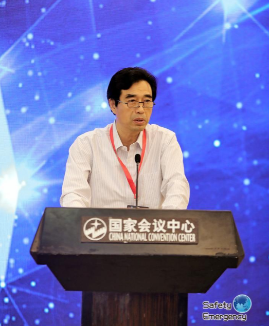 徐工集團黨委副書記、副總裁李鎖雲