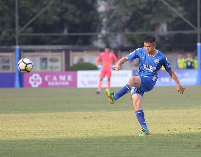 吴伟安:复出因球队还需要自己 双重身份不会有压力