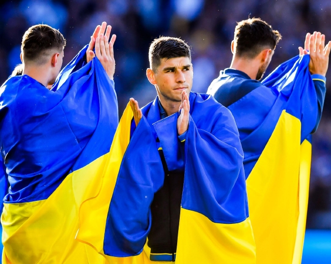 烏克蘭球員賽前披國旗出場    主帥：這是國家的勝利