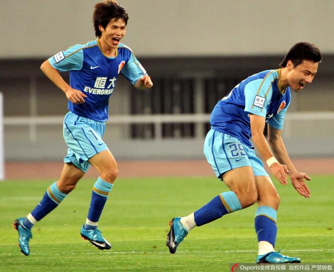 【博狗体育】2010 广州和上海在中甲