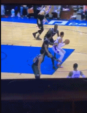 【影片】這球到底有多妙?威少不看人腦後傳Adams暴扣,站在底角的Ferguson看傻了!-黑特籃球-NBA新聞影音圖片分享社區