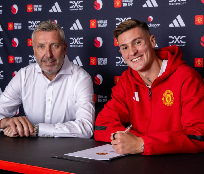 曼联重磅签下谢什科