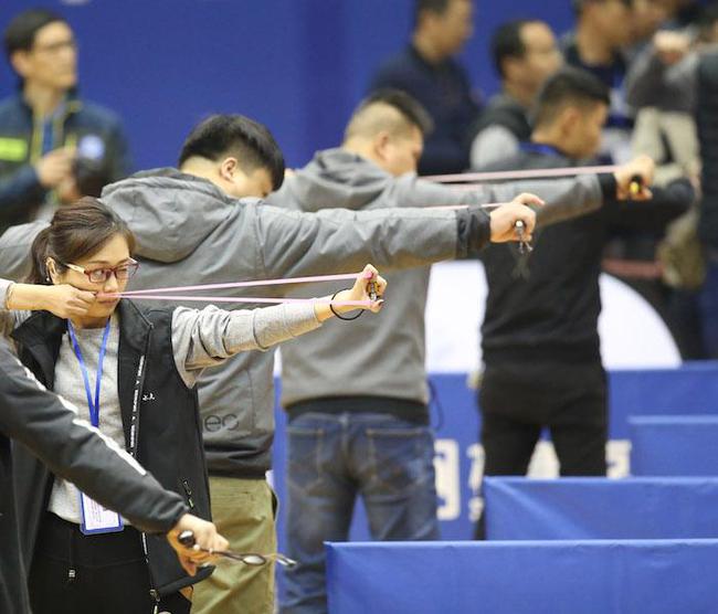 參加CSCC彈弓俱樂部冠軍聯賽的女選手