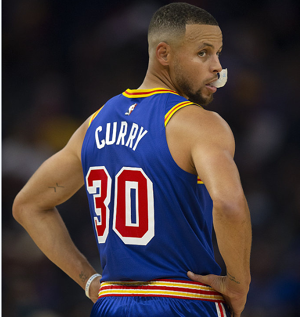 21/22赛季NBA常规赛 老鹰 113-127 勇士_直播间_手机新浪网