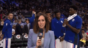 花式搶鏡!天賦隊板凳席太歡脫,西帝紳士帥氣,大帝舞姿辣眼睛!(影)-黑特籃球-NBA新聞影音圖片分享社區