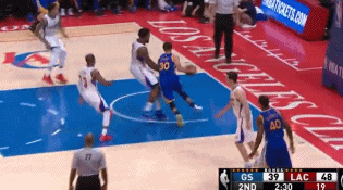 【影片】終於「報仇」了!保羅急停晃倒柯瑞,萌神這回要成表情包了!-黑特籃球-NBA新聞影音圖片分享社區