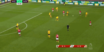 阿什利扬的首次黄牌犯规