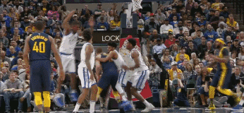 雙重標準?Curry替身這動作吃惡犯 杜蘭特被鎖喉卻遭無視-黑特籃球-NBA新聞影音圖片分享社區