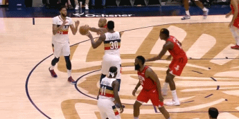 看著都疼!聯盟最強內線被一鐵掌擊中要害-黑特籃球-NBA新聞影音圖片分享社區