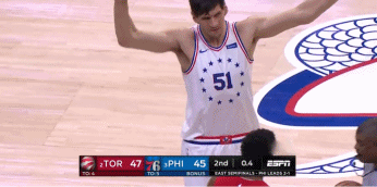 【影片】只打0.4秒的恐怖核武器!全部數據皆為0 只為防守對手的發球,Lowry懵了!-黑特籃球-NBA新聞影音圖片分享社區