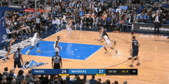 驚險!東契奇遭遇恐怖惡犯,鞋都被打飛了!-黑特籃球-NBA新聞影音圖片分享社區