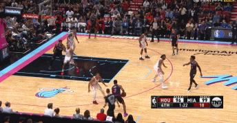 17投僅中4有點辣眼睛!韋德單手劈扣引爆全場 用哈登方式殺死火箭!(影)-黑特籃球-NBA新聞影音圖片分享社區