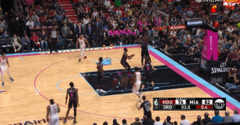 【影片】歐尼爾要笑岔氣了!熱火悍將上演史詩級五大糗 Riley看到這一幕都呆住了!-黑特籃球-NBA新聞影音圖片分享社區