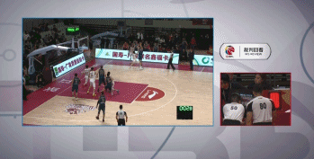 【博狗体育】太神奇!CBA惊现后仰打板三分绝杀 韦德同款!