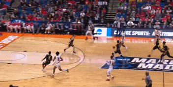 垂直彈跳比肩LaVine!詹姆斯親臨球館看他試訓 沖起來都快摸到籃板上沿!-黑特籃球-NBA新聞影音圖片分享社區