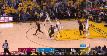 【影片】柯神歸來!Curry十米外超遠壓哨三分 現場瞬間沸騰!-黑特籃球-NBA新聞影音圖片分享社區