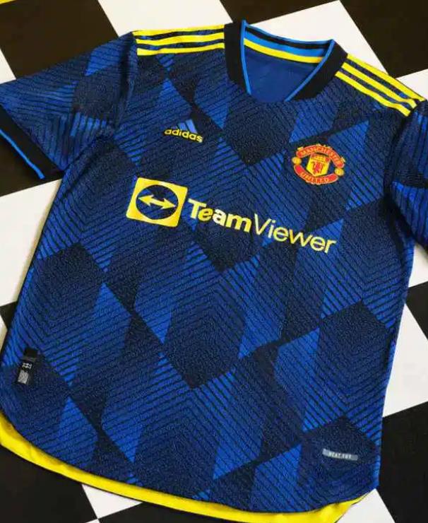 曼联公布新赛季第三球衣 蓝色底色 m字样设计