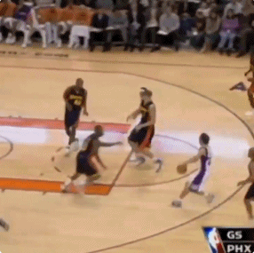 【影片】難以用語言形容!Nash當年戲耍對手後的神級背後妙傳,這一系列操作實在是太騷!-黑特籃球-NBA新聞影音圖片分享社區