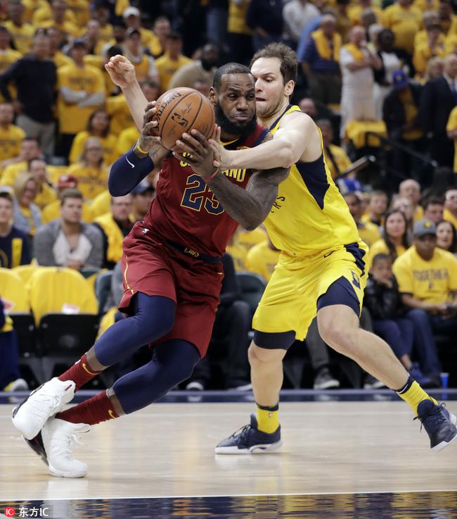 詹姆斯抢七晋级次轮稳了?4连胜+历史第二护体