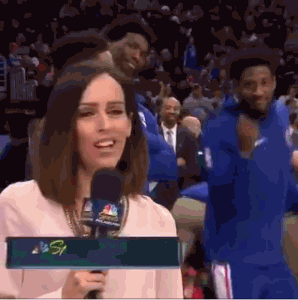 花式搶鏡!天賦隊板凳席太歡脫,西帝紳士帥氣,大帝舞姿辣眼睛!(影)-黑特籃球-NBA新聞影音圖片分享社區