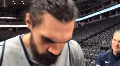 【影片】水行俠真可愛!和他對位竟不知道他的名字, 記者說出全名他才恍然大悟!-黑特籃球-NBA新聞影音圖片分享社區